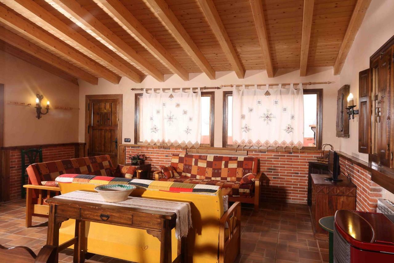 La Casa Del Abuelo Simon Konuk evi Fuente el Sauz Dış mekan fotoğraf