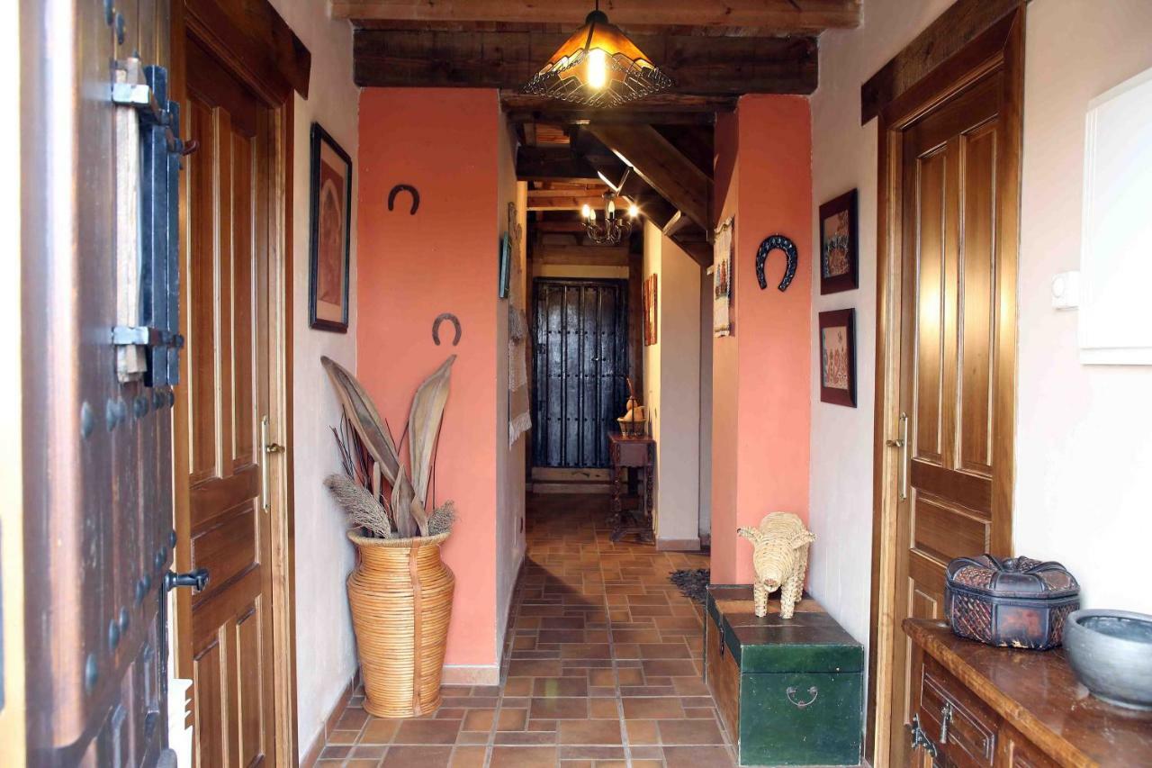 La Casa Del Abuelo Simon Konuk evi Fuente el Sauz Dış mekan fotoğraf