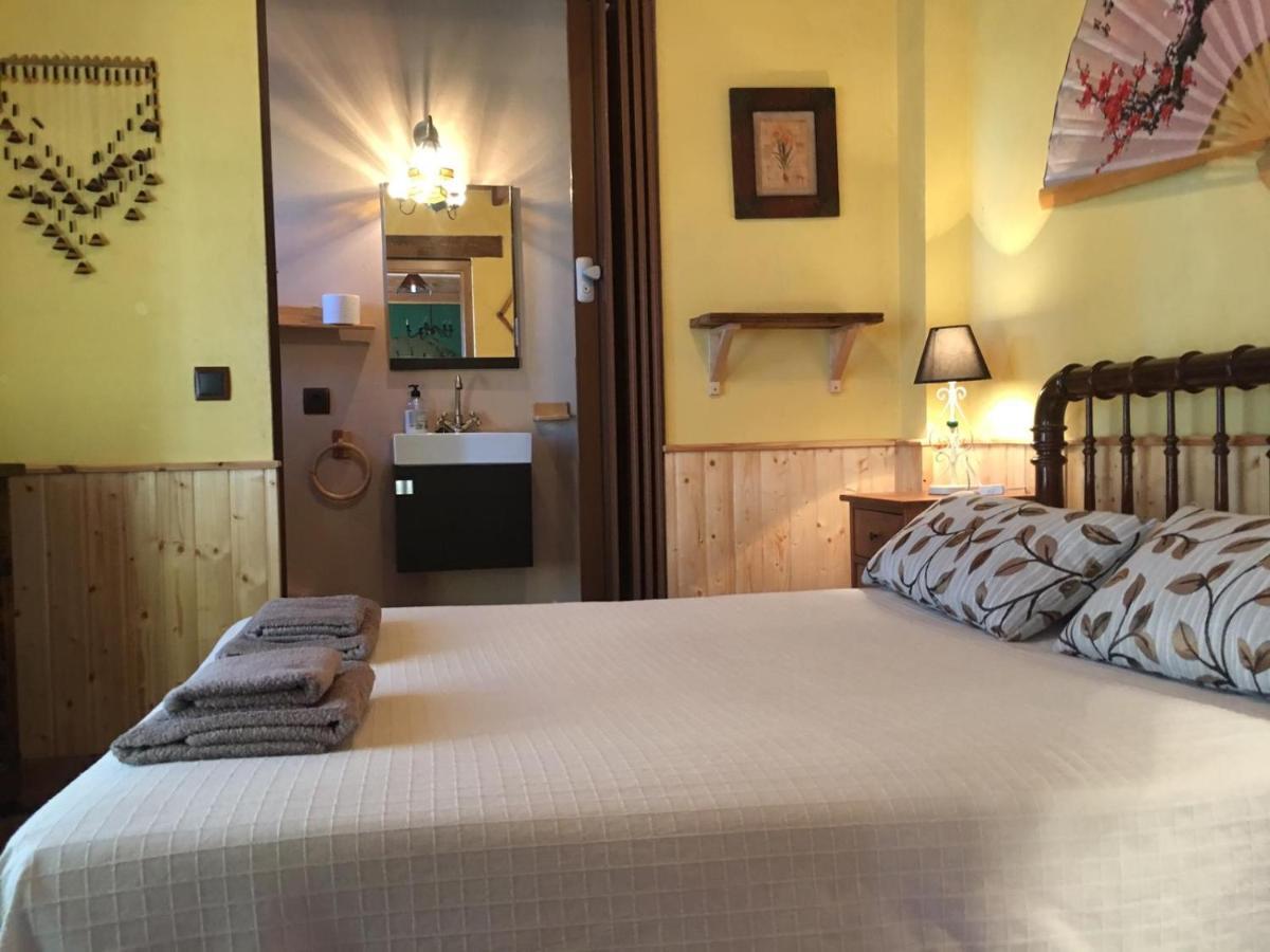 La Casa Del Abuelo Simon Konuk evi Fuente el Sauz Dış mekan fotoğraf